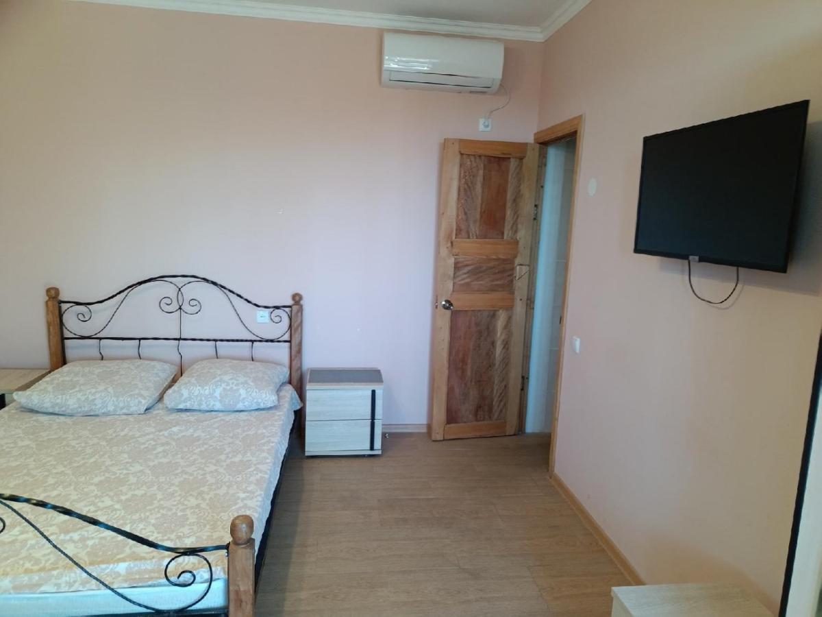 Inzhir Guest House New Athos Exterior photo