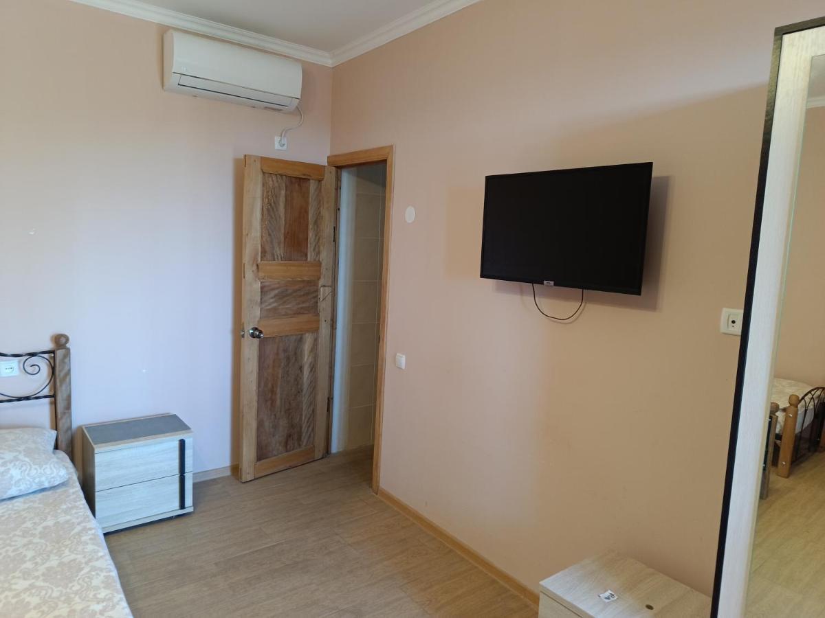 Inzhir Guest House New Athos Exterior photo